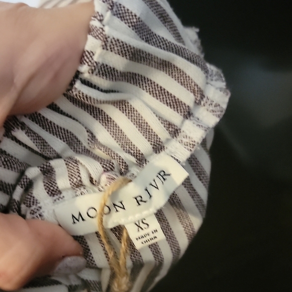 Moon River Black and White Smocked Tie Front Tank Top - Picture 3 of 3